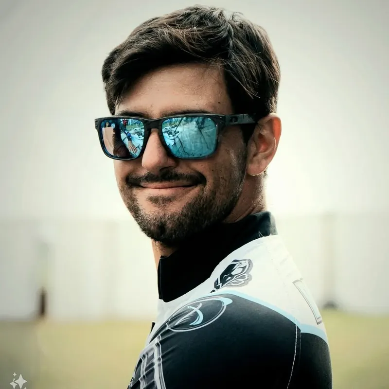 Marcos Darman smiling, ready for a call